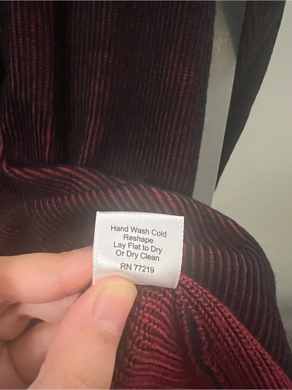 NWT Kenneth Cole Awareness Sweater Crew Neck Men's Slim Fit Medium Red Black